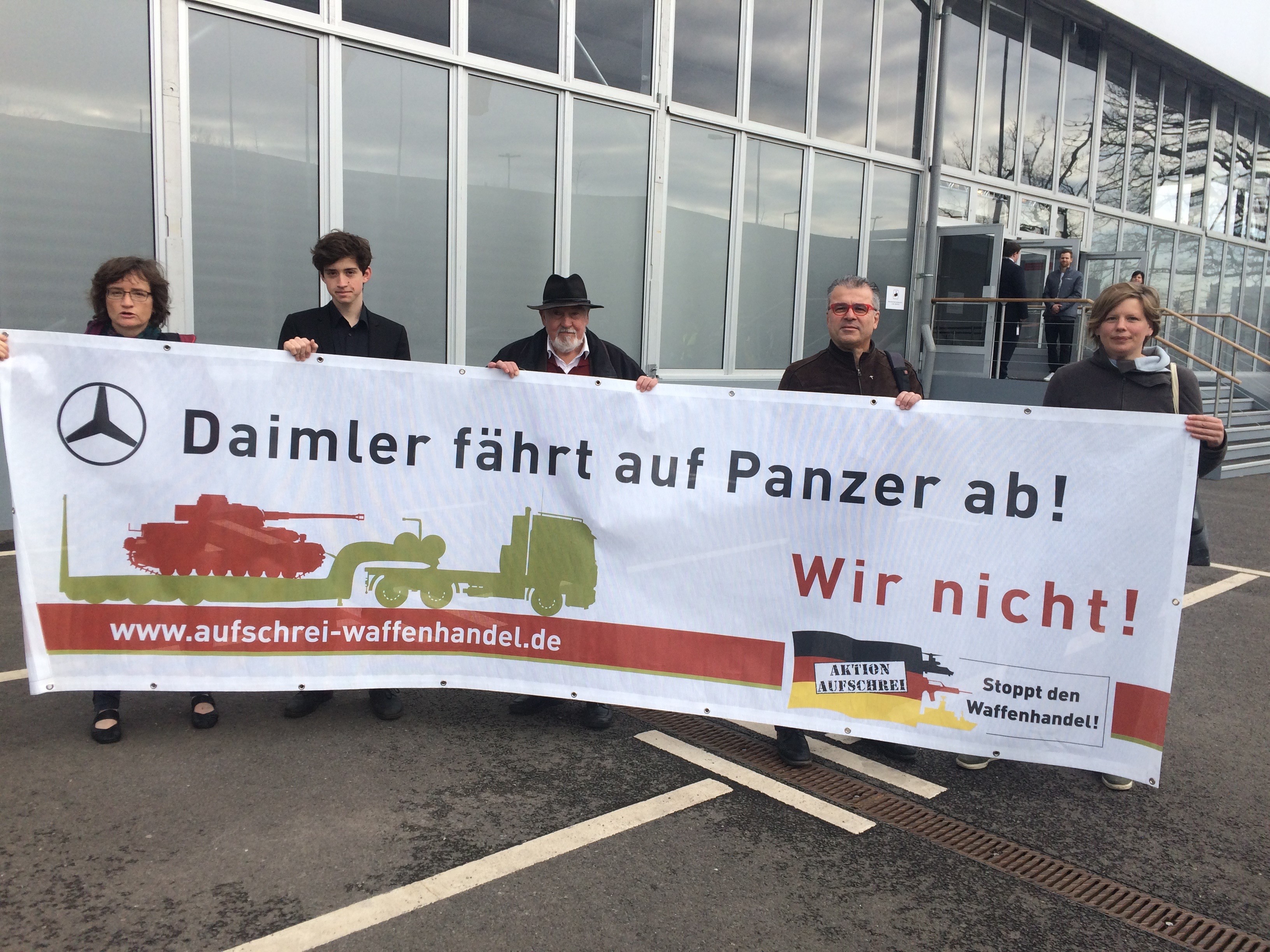 Protest vor der Hauptversammlung von Daimler